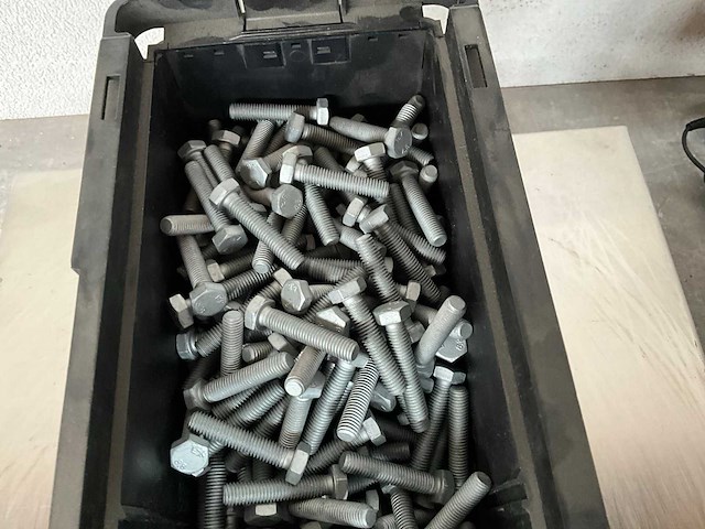 Würth 9.16 kg assorti bouten in stapelbare bak - afbeelding 4 van  7