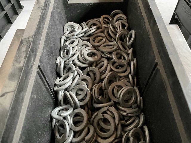 Würth 9.16kg veerring 16 in stapelbare bak - afbeelding 4 van  7