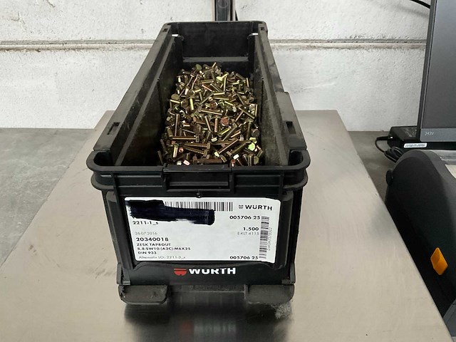 Würth 9.21 kg zeskant tapbout m6x25 in stapelbare bak - afbeelding 1 van  5