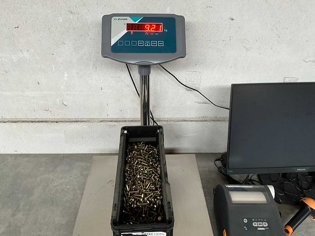 Würth 9.21 kg zeskant tapbout m6x25 in stapelbare bak - afbeelding 2 van  5