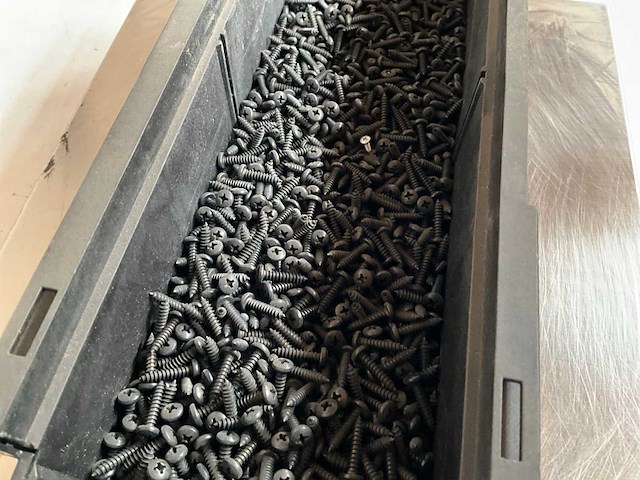 Würth 9.24kg plaatschroef lbk 4,2x19 in stapelbare bak - afbeelding 3 van  6