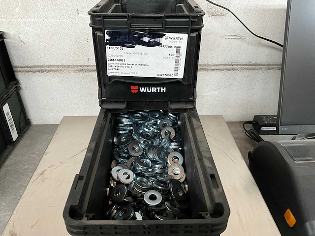 Würth 9.31 kg sluitring voor zware spanbussen d10,5 in stapelbare bak - afbeelding 1 van  5