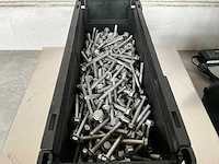 Würth 9.51 kg zeskantbout met flens m6x50 in stapelbare bak - afbeelding 3 van  5