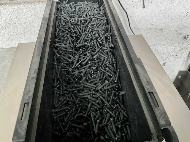 Würth 9.57 kg bolverzonken plaatschroef 4,2 x 25 in stapelbare bak - afbeelding 3 van  5