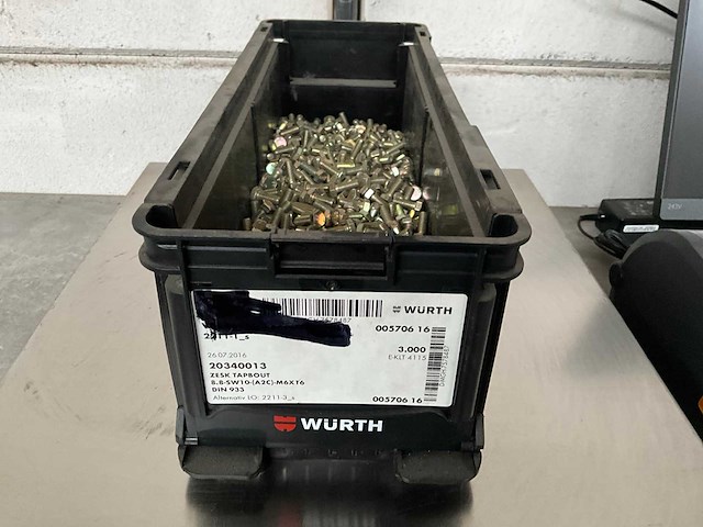 Würth 9.71 kg zeskant tapbout m6x16 in stapelbare bak - afbeelding 1 van  2