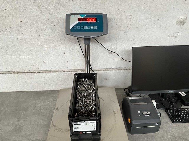 Würth 9.86 kg zeskant tapbout m10x30 in stapelbare bak - afbeelding 2 van  5