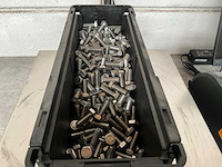 Würth 9.86 kg zeskant tapbout m10x30 in stapelbare bak - afbeelding 3 van  5