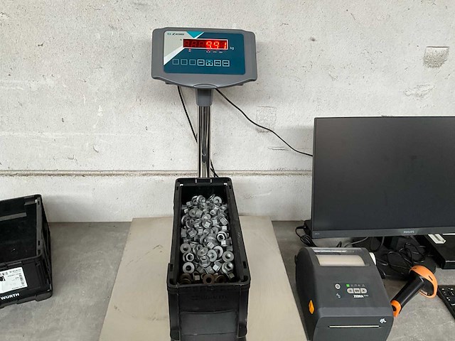 Würth 9.91 kg zeskantmoer met flens m12x1,5 in stapelbare bak - afbeelding 1 van  2