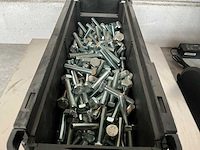 Würth 9.96 kg zeskant tapbout m10x50 in stapelbare bak - afbeelding 3 van  5