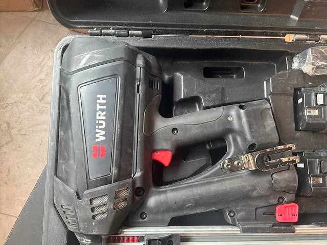 Wurth diva cs3 nagelpistool op accu - afbeelding 2 van  3