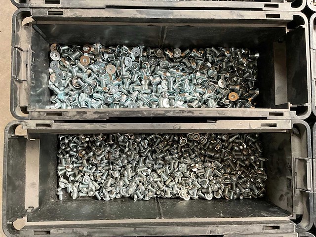 Würth palletdeal 104,5kg diverse bevestigingsmaterialen in stapelbare bakken - afbeelding 4 van  20