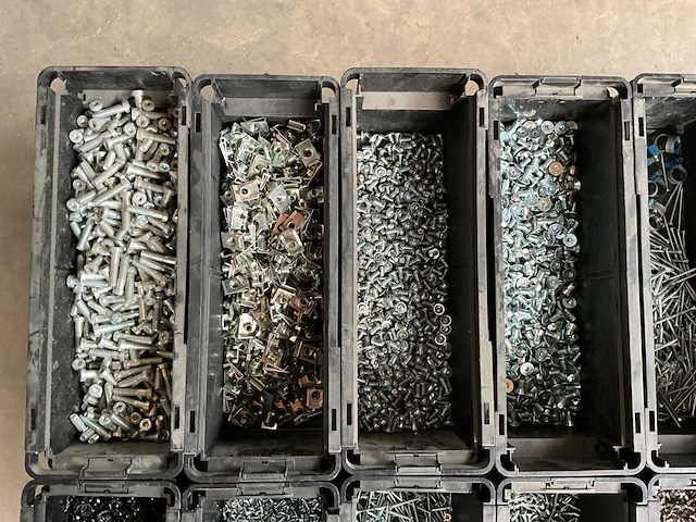 Würth palletdeal 104,5kg diverse bevestigingsmaterialen in stapelbare bakken - afbeelding 14 van  20