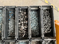 Würth palletdeal 104,5kg diverse bevestigingsmaterialen in stapelbare bakken - afbeelding 15 van  20