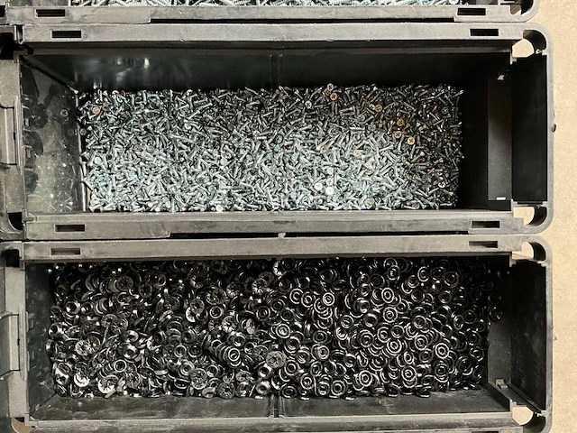 Würth palletdeal 104,5kg diverse bevestigingsmaterialen in stapelbare bakken - afbeelding 18 van  20