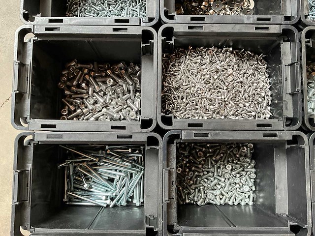 Würth palletdeal 113,5kg diverse bevestigingsmaterialen in stapelbare bakken - afbeelding 2 van  18