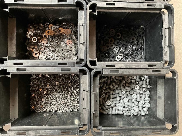 Würth palletdeal 113,5kg diverse bevestigingsmaterialen in stapelbare bakken - afbeelding 4 van  18