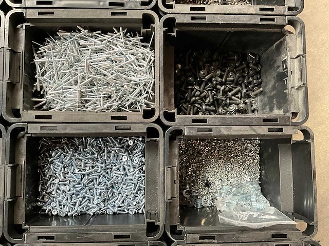 Würth palletdeal 113,5kg diverse bevestigingsmaterialen in stapelbare bakken - afbeelding 5 van  18