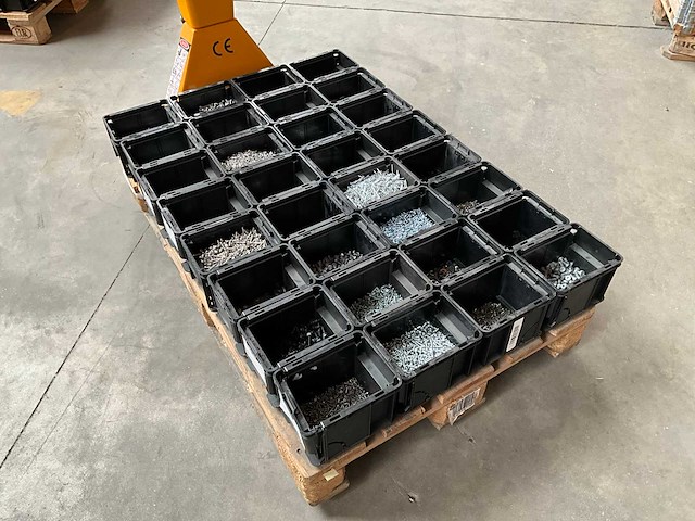 Würth palletdeal 113,5kg diverse bevestigingsmaterialen in stapelbare bakken - afbeelding 8 van  18