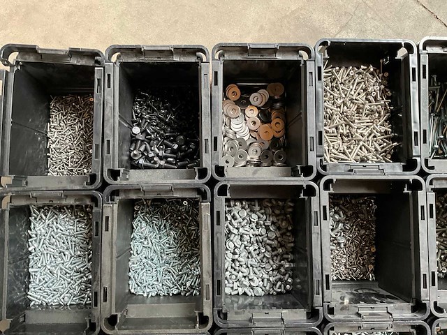 Würth palletdeal 113,5kg diverse bevestigingsmaterialen in stapelbare bakken - afbeelding 12 van  18