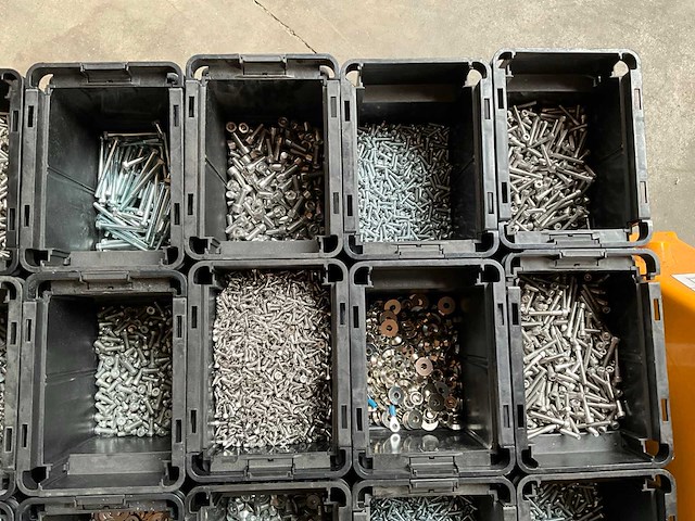Würth palletdeal 113,5kg diverse bevestigingsmaterialen in stapelbare bakken - afbeelding 13 van  18