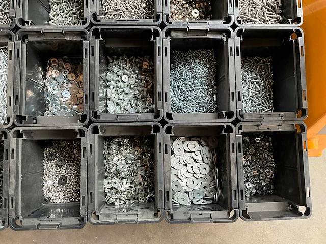 Würth palletdeal 113,5kg diverse bevestigingsmaterialen in stapelbare bakken - afbeelding 14 van  18