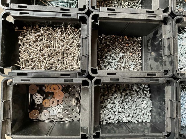 Würth palletdeal 113,5kg diverse bevestigingsmaterialen in stapelbare bakken - afbeelding 18 van  18