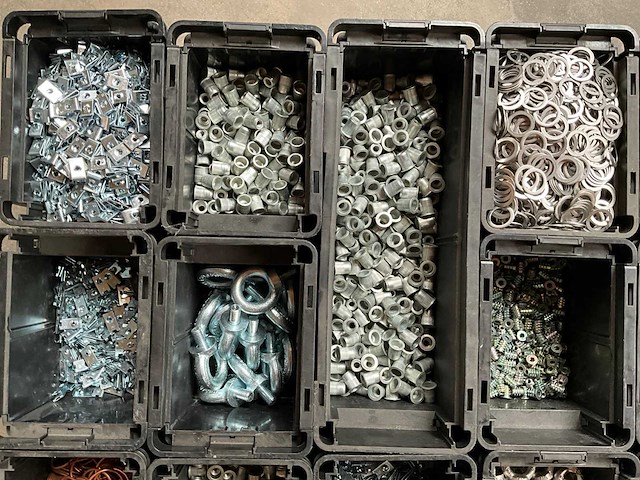 Würth palletdeal 113kg diverse bevestigingsmaterialen in stapelbare bakken - afbeelding 7 van  14