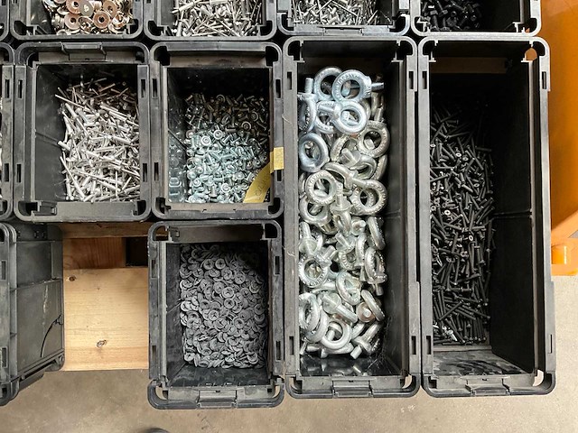 Würth palletdeal 113kg diverse bevestigingsmaterialen in stapelbare bakken - afbeelding 8 van  14