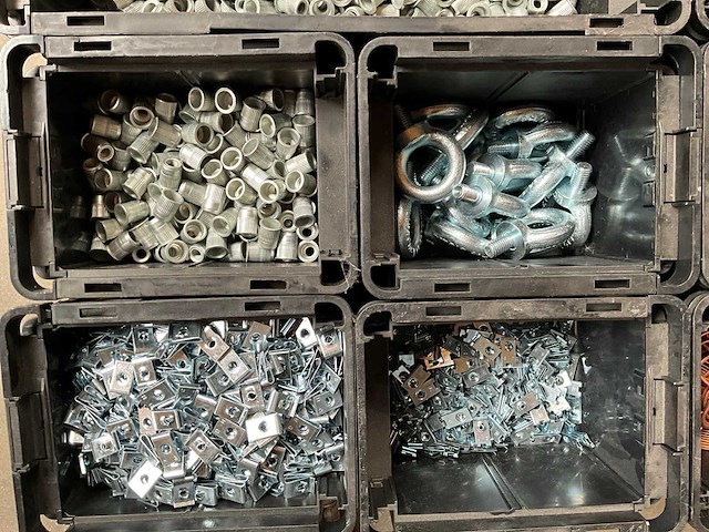 Würth palletdeal 113kg diverse bevestigingsmaterialen in stapelbare bakken - afbeelding 10 van  14