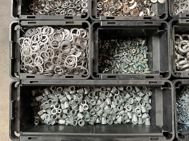 Würth palletdeal 113kg diverse bevestigingsmaterialen in stapelbare bakken - afbeelding 11 van  14