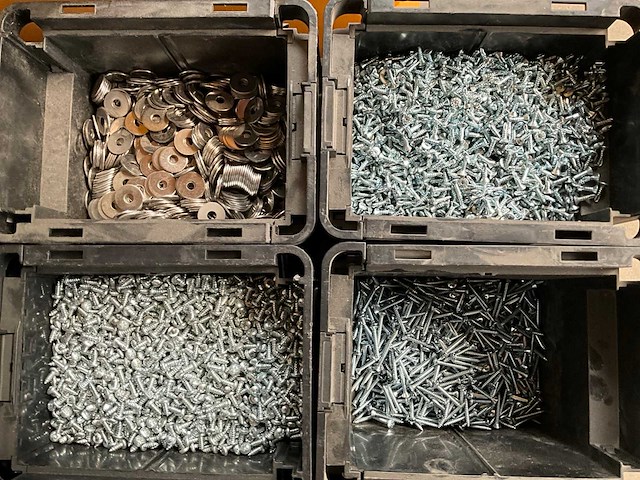 Würth palletdeal 117kg diverse bevestigingsmaterialen in stapelbare bakken - afbeelding 9 van  19