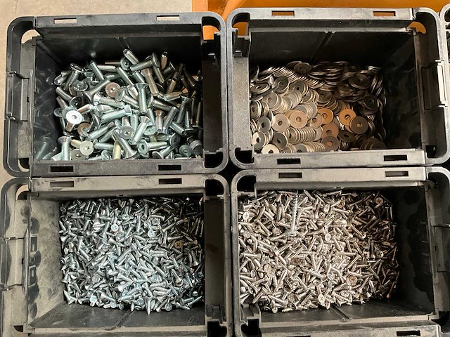 Würth palletdeal 117kg diverse bevestigingsmaterialen in stapelbare bakken - afbeelding 12 van  19