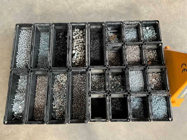 Würth palletdeal 117kg diverse bevestigingsmaterialen in stapelbare bakken - afbeelding 17 van  19