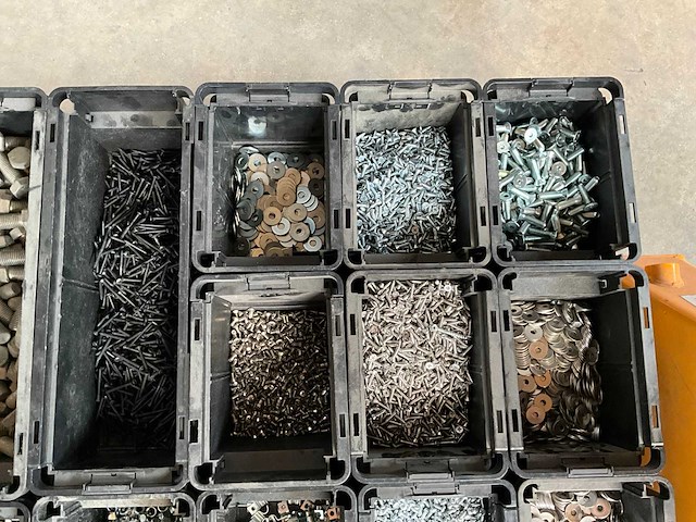 Würth palletdeal 117kg diverse bevestigingsmaterialen in stapelbare bakken - afbeelding 4 van  7