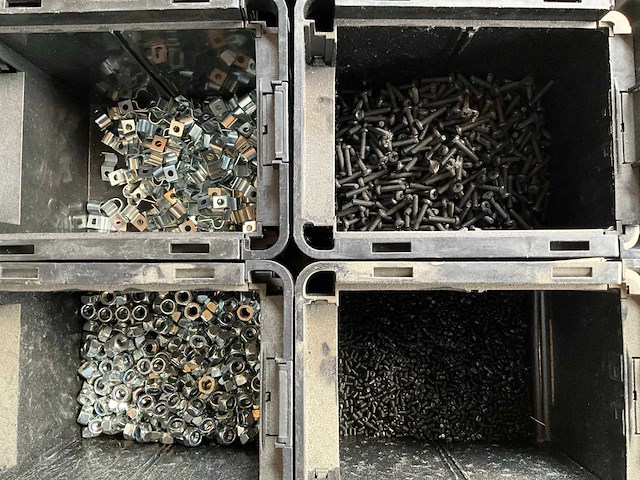 Würth palletdeal 117kg diverse bevestigingsmaterialen in stapelbare bakken - afbeelding 19 van  19