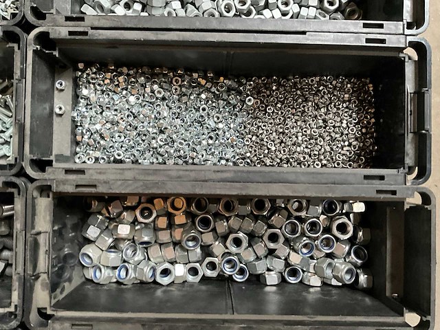 Würth palletdeal 149.5kg diverse bevestigingsmaterialen in stapelbare bakken - afbeelding 2 van  9