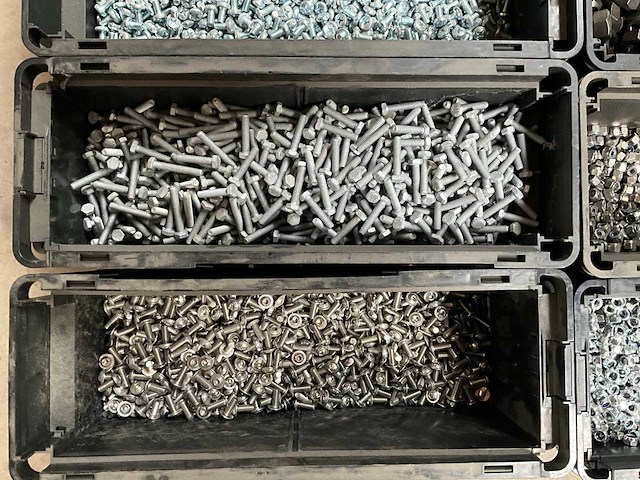Würth palletdeal 149.5kg diverse bevestigingsmaterialen in stapelbare bakken - afbeelding 11 van  18
