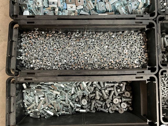 Würth palletdeal 158lg diverse bevestigingsmaterialen in stapelbare bakken - afbeelding 7 van  20
