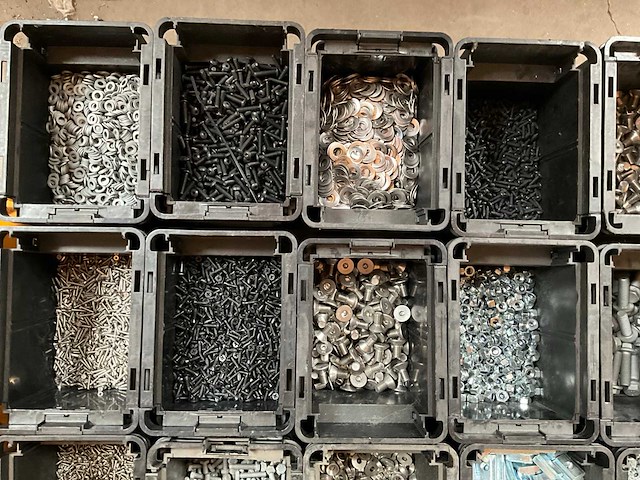 Würth palletdeal 158lg diverse bevestigingsmaterialen in stapelbare bakken - afbeelding 11 van  20