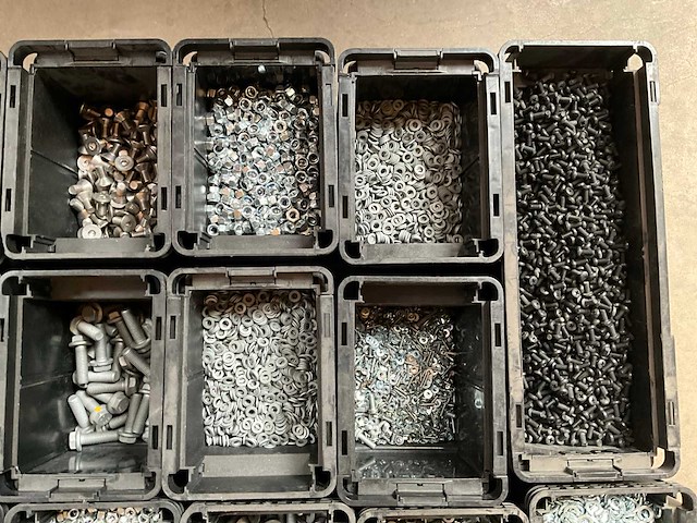 Würth palletdeal 158lg diverse bevestigingsmaterialen in stapelbare bakken - afbeelding 12 van  20
