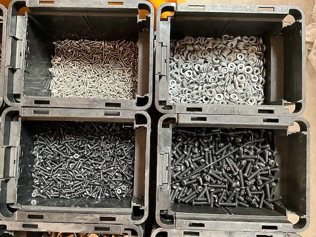 Würth palletdeal 158lg diverse bevestigingsmaterialen in stapelbare bakken - afbeelding 17 van  20