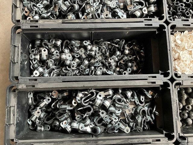 Würth palletdeal overige bevestigingsmaterialen in stapelbare bakken - afbeelding 17 van  17