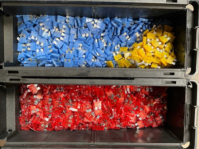 Würth palletdeal overige bevestigingsmaterialen in stapelbare bakken - afbeelding 19 van  20