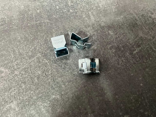 Würth stapelbare bak met 4.08 kg panduit kabelbinder - afbeelding 4 van  6