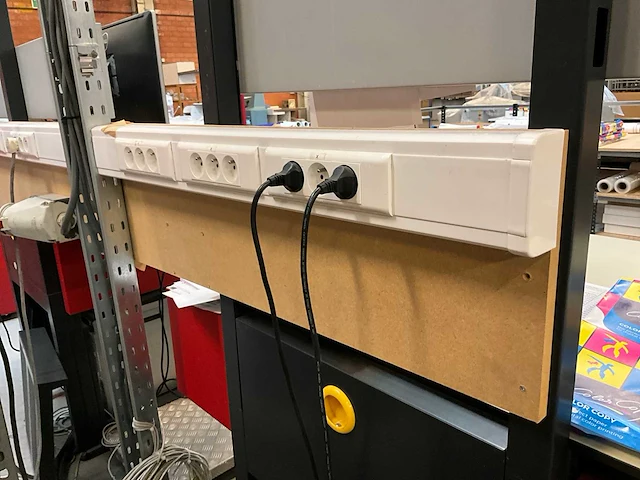 Xeikon metalen werkstation - afbeelding 10 van  10