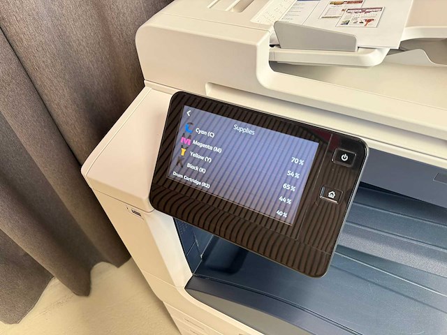 Xerox versalink c7030 - multifunctionele laserprinter - afbeelding 3 van  14