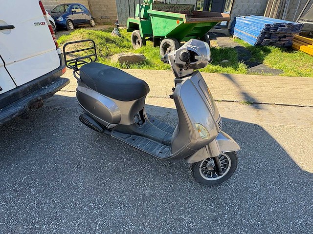 Xinix - snorscooter - touring - scooter - afbeelding 3 van  8