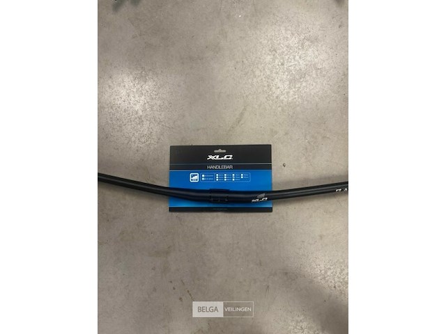 Xlc riser stuur 31.8 mm 720 mm zwart - afbeelding 1 van  1