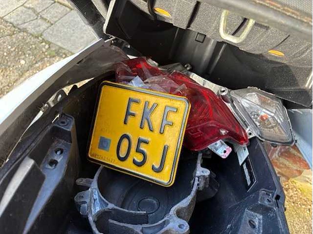 Xpro - motorised scooter - afbeelding 5 van  6