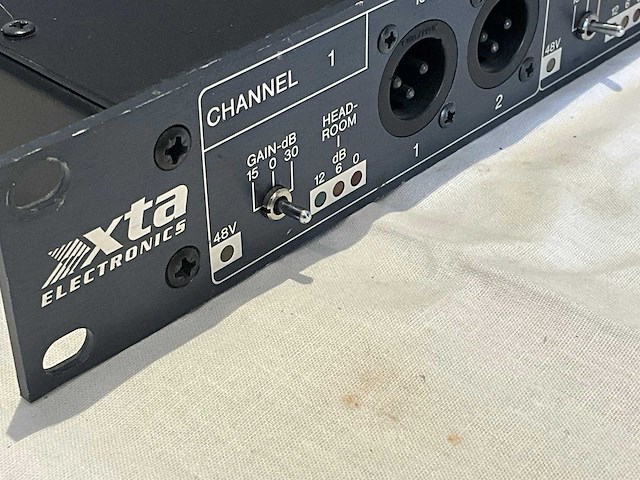 Xta electronics ds400 microfoondistributor - afbeelding 2 van  5